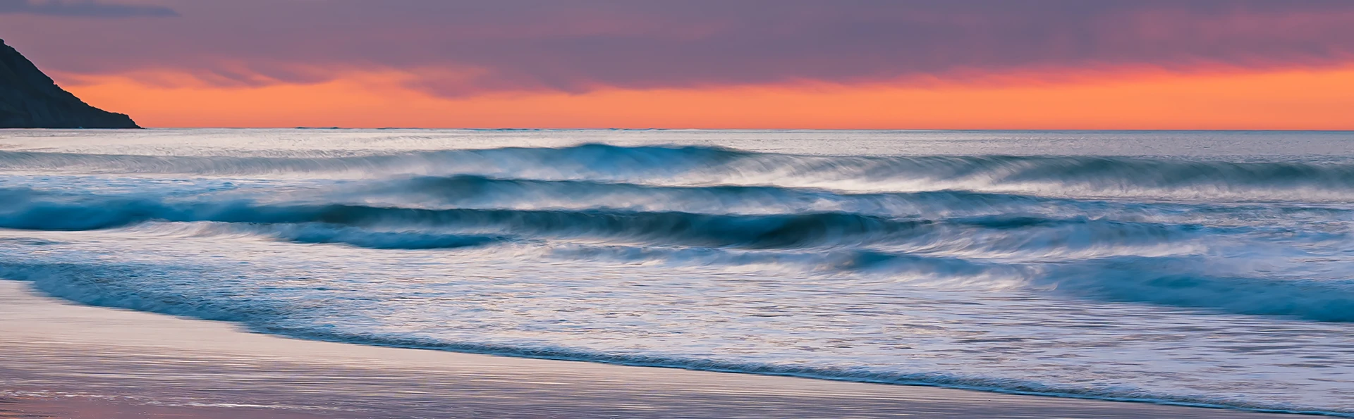Sunrise over Makorori Beach, Gisborne, New Zealand nature photography, long exposure waves